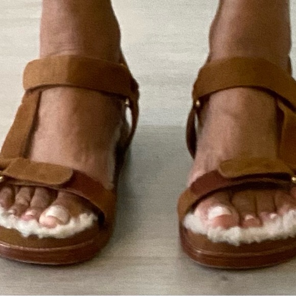 Porte & Paire Shoes - Cozy Tan Shearling-Lined Sandals